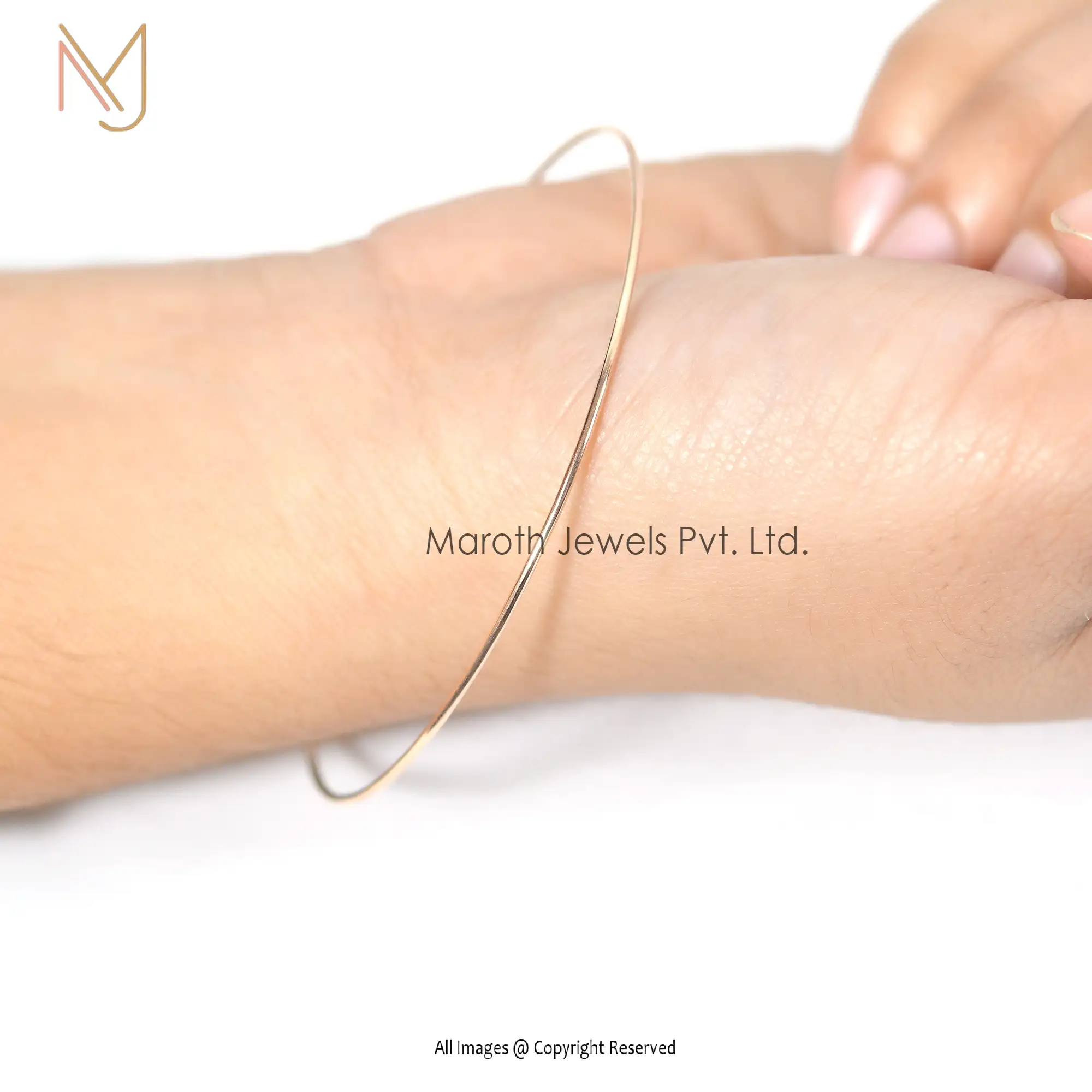18K Rose Gold Plain Wire bangle Manufacturer