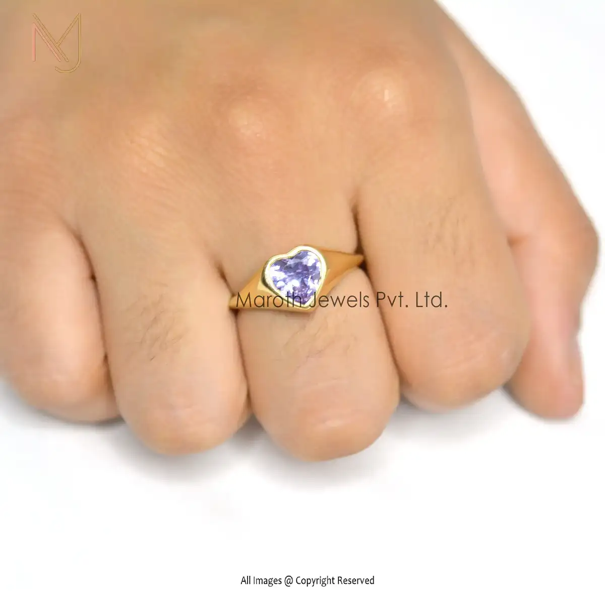 14K Yellow Gold Amethyst Gemstone Signet Heart Ring Manufacturer