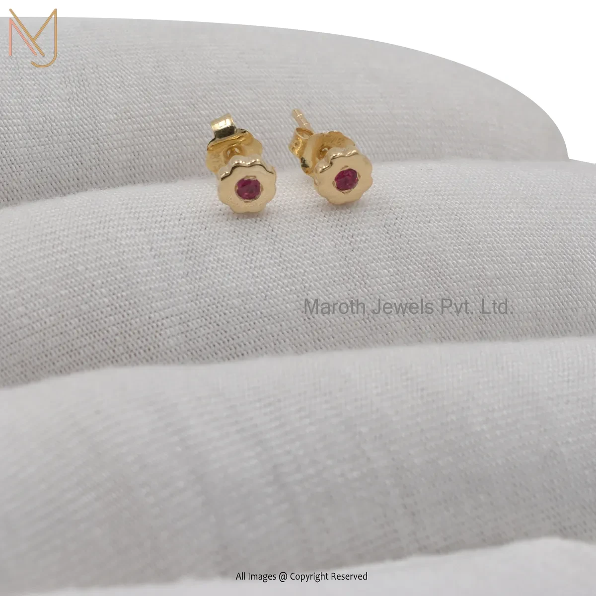 14K Yellow Gold Diamond Flower Stud Earring Manufacturer