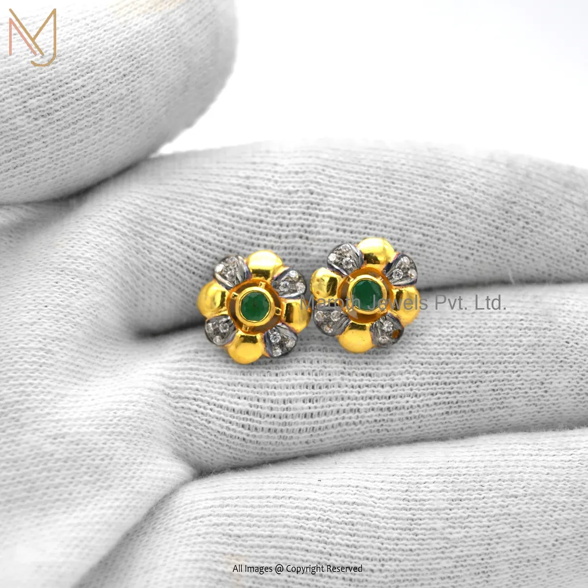 Wholesale 925 Silver Yellow Gold Rhodium Plated Diamond Emerald Gemstone Flower Shape Stud Earring