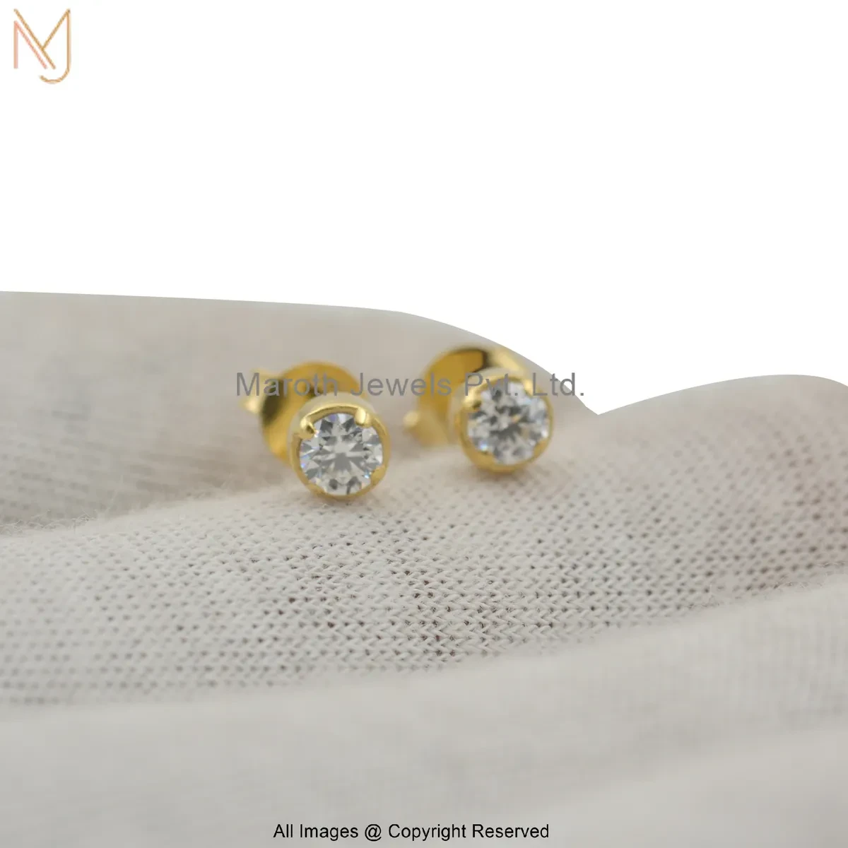 14K Yellow Gold Moissanite Round Diamond Stud Earring Manufacturer